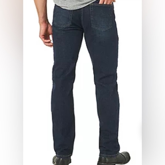 Wrangler Jeans - Picture 3 of 9